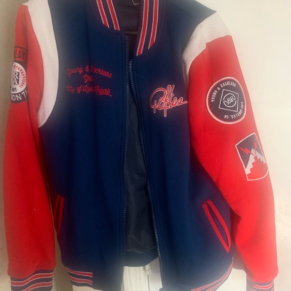 Jackets - Picture 8 of 12